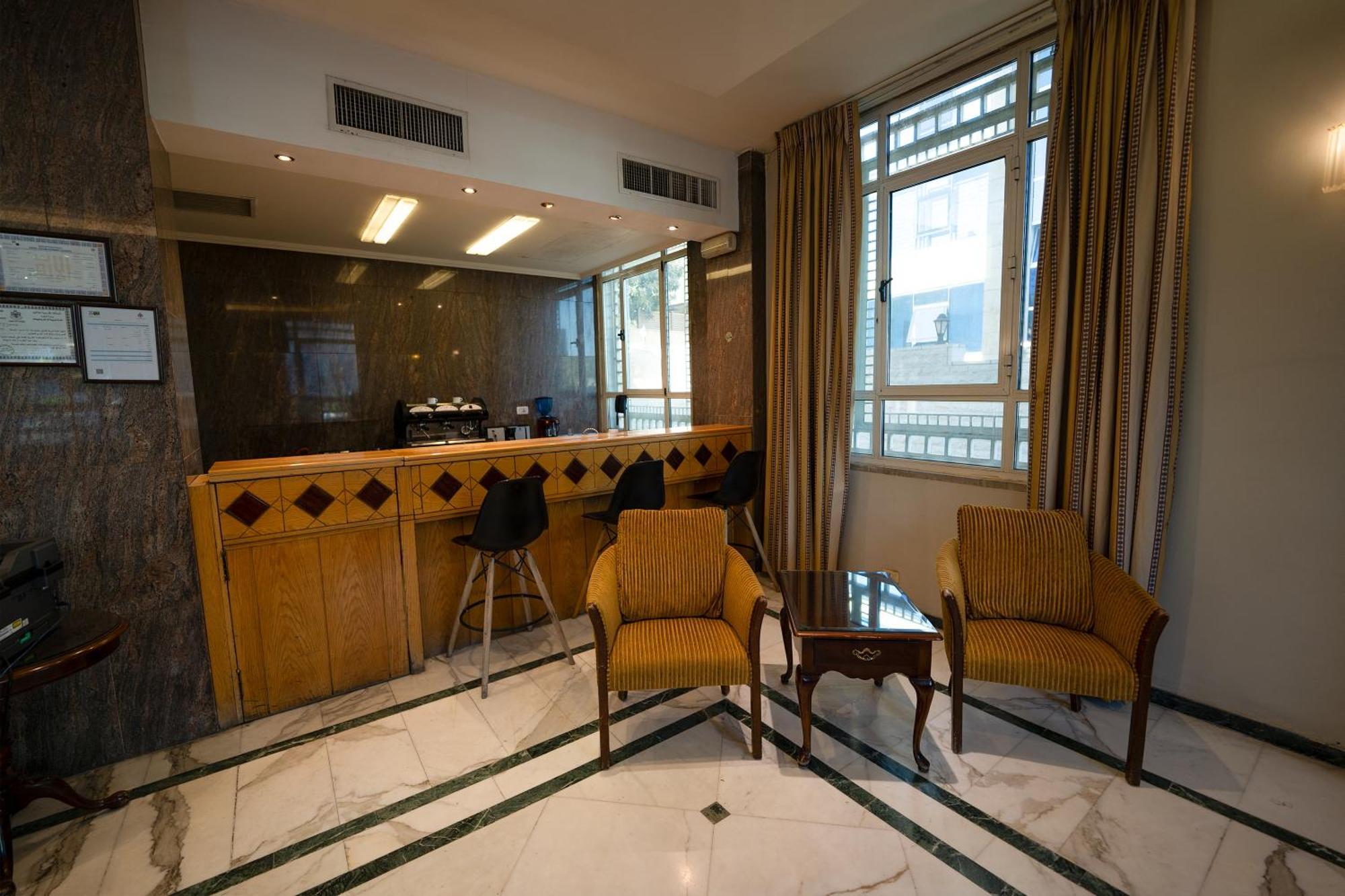 Kindi Hotel