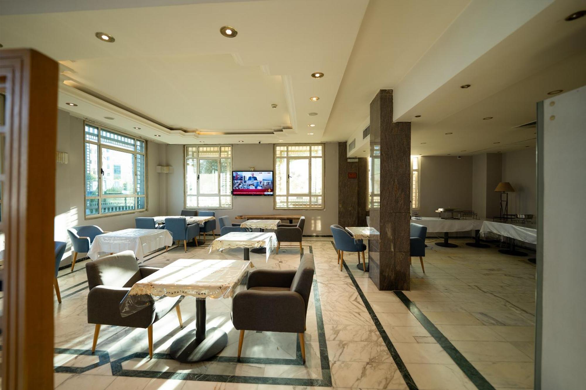 Kindi Hotel